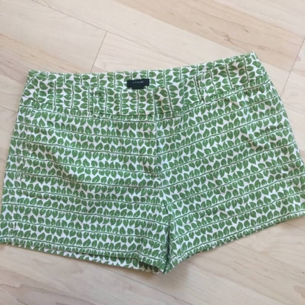 J. Crew Shorts Size 6 Green Leaf City Fit